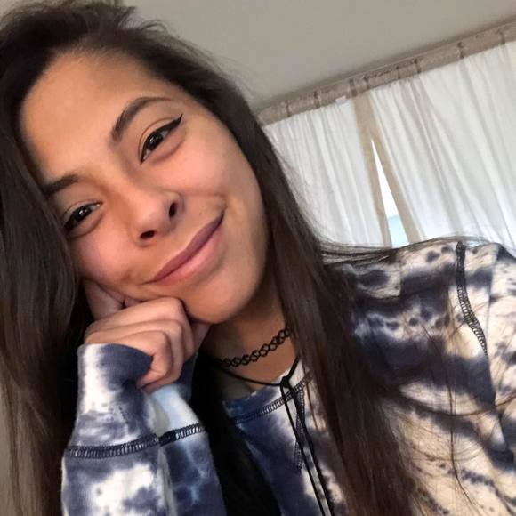 Meet your Posher, Sandii - Picture 1 of 1